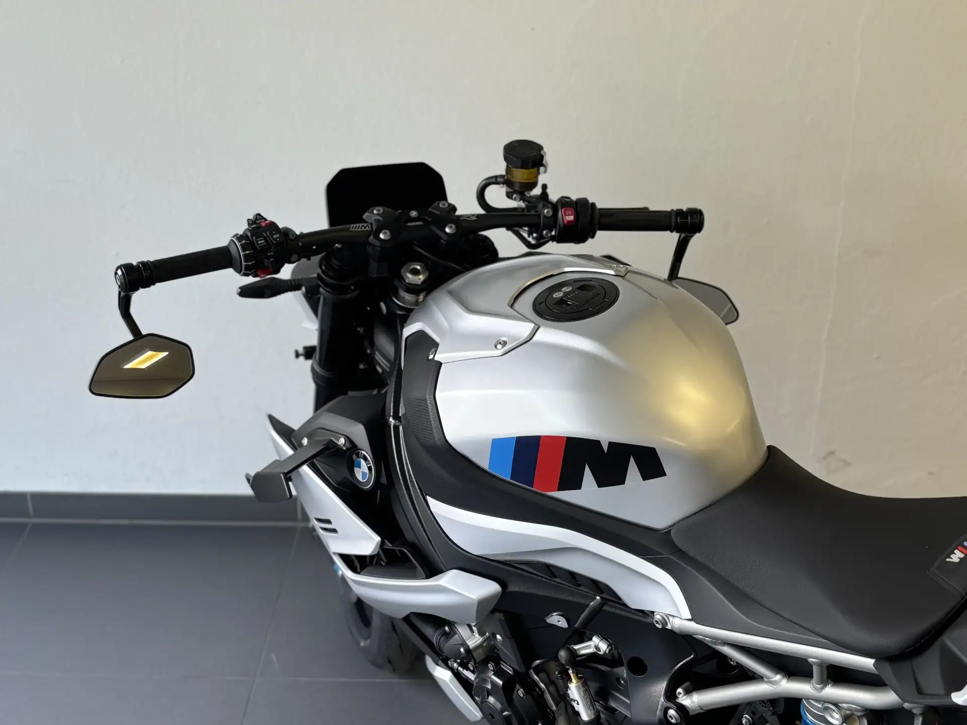 2026 BMW M 1000 R NEU, Sozius Paket, Lieferung photo 6