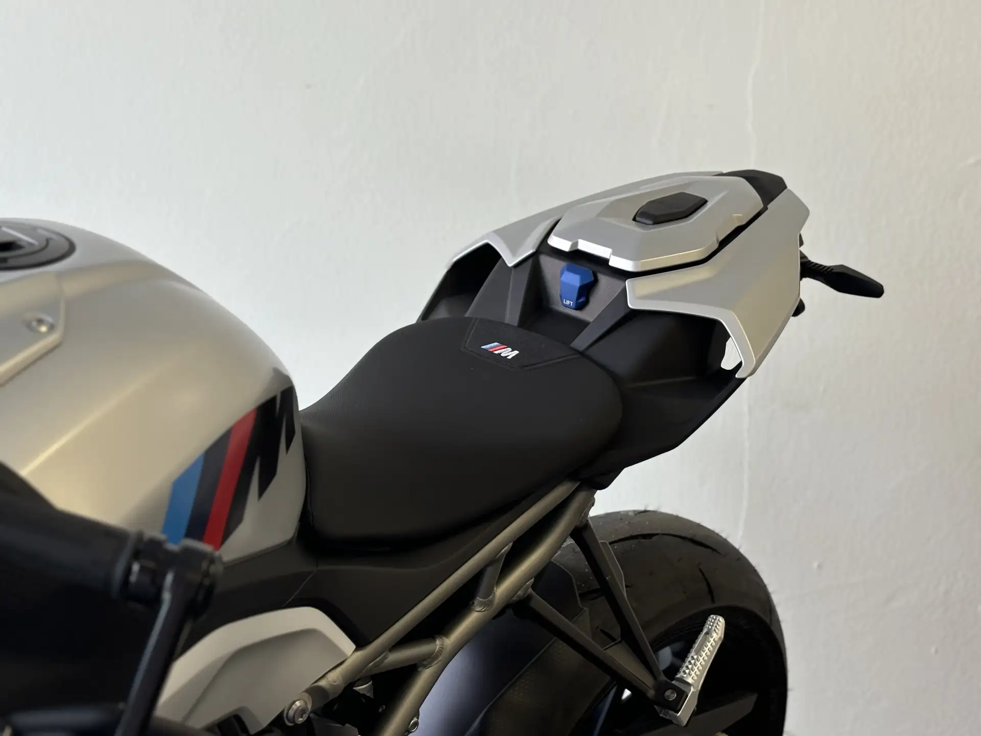 2026 BMW M 1000 R NEU, Sozius Paket, Lieferung photo 11
