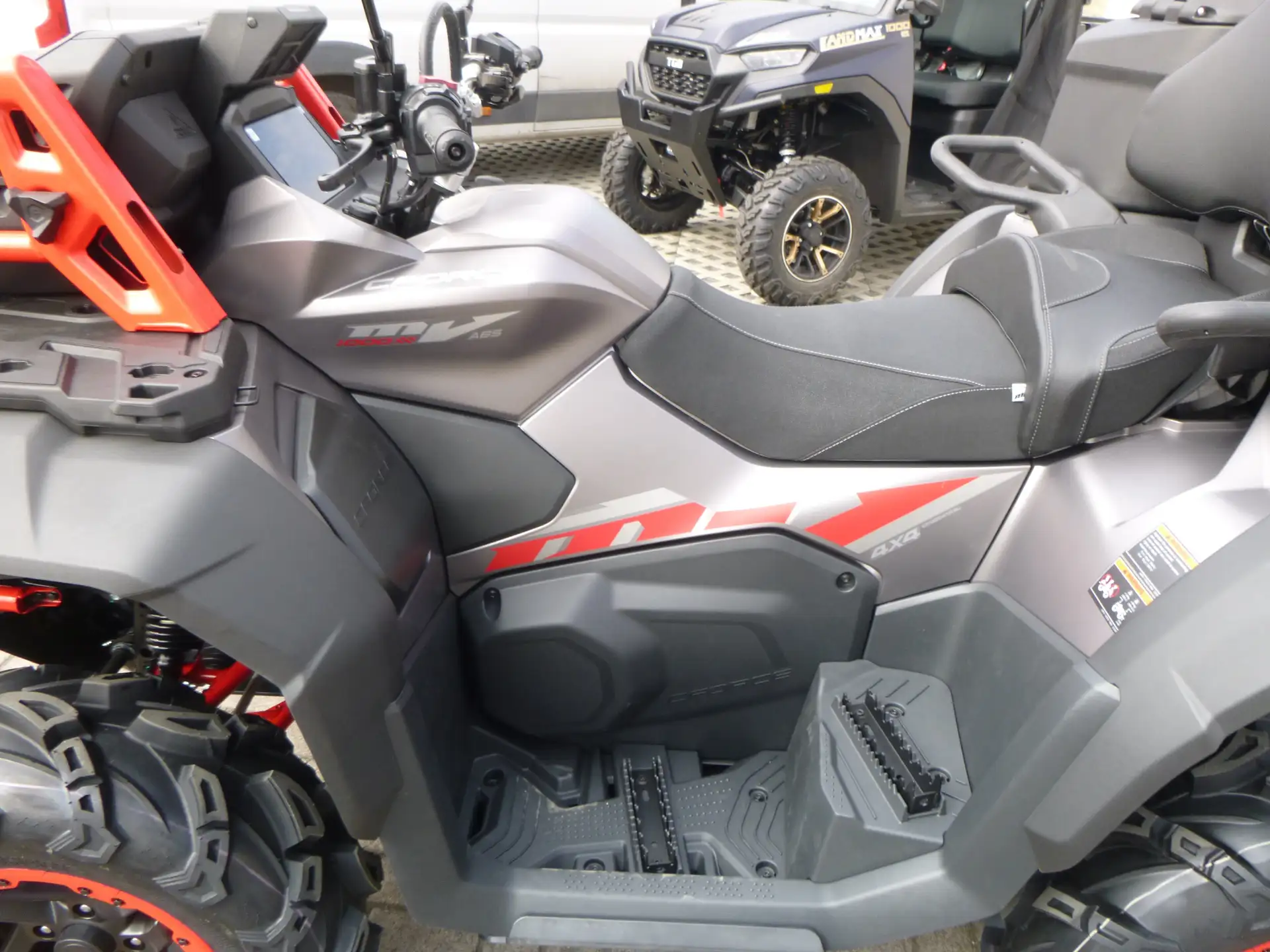 2026 CFMOTO CForce 1000 CForce 1000 TOURING PRO ABS MUD Version photo 3