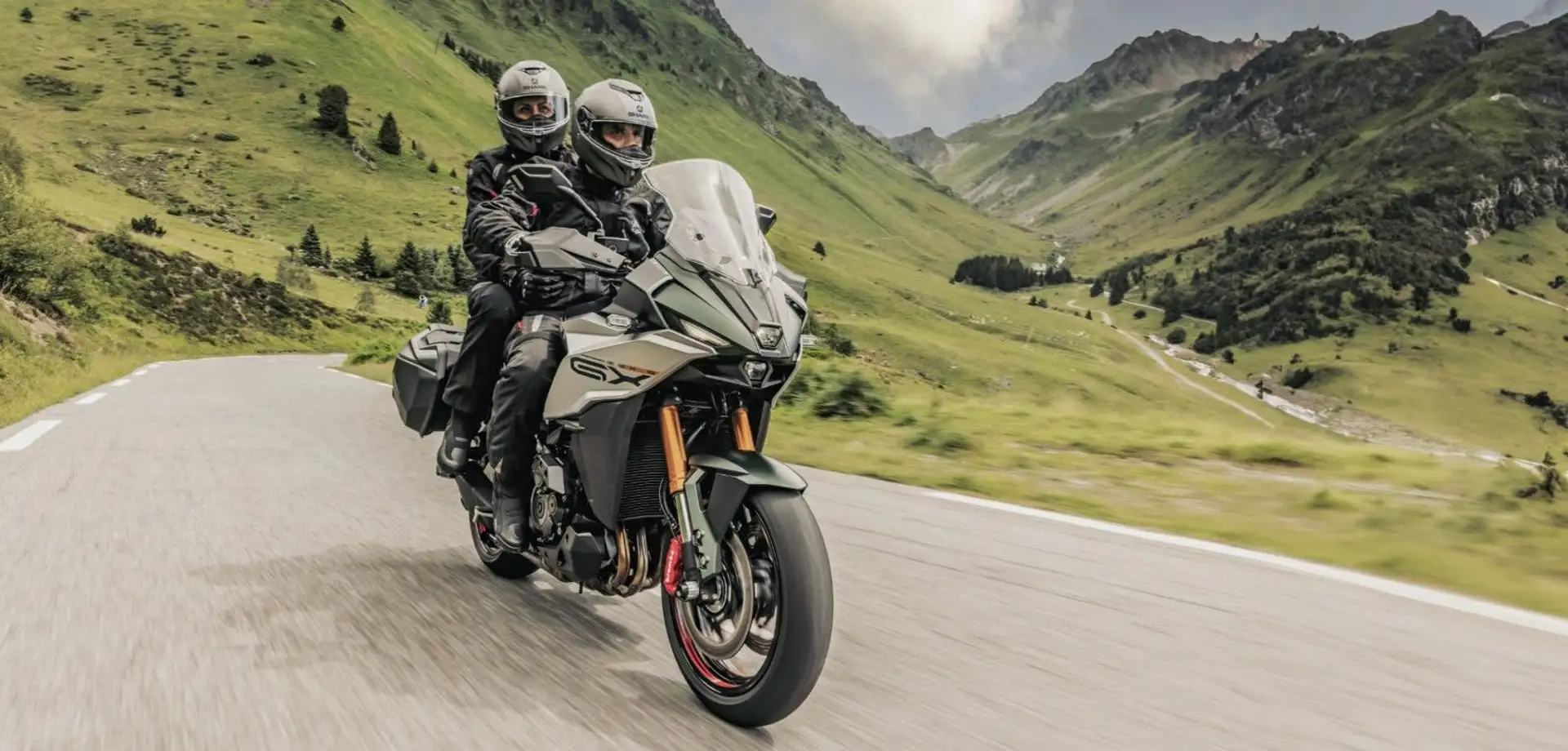 2026 Suzuki GSX-S 1000GX blau,grün,schwarz photo 10