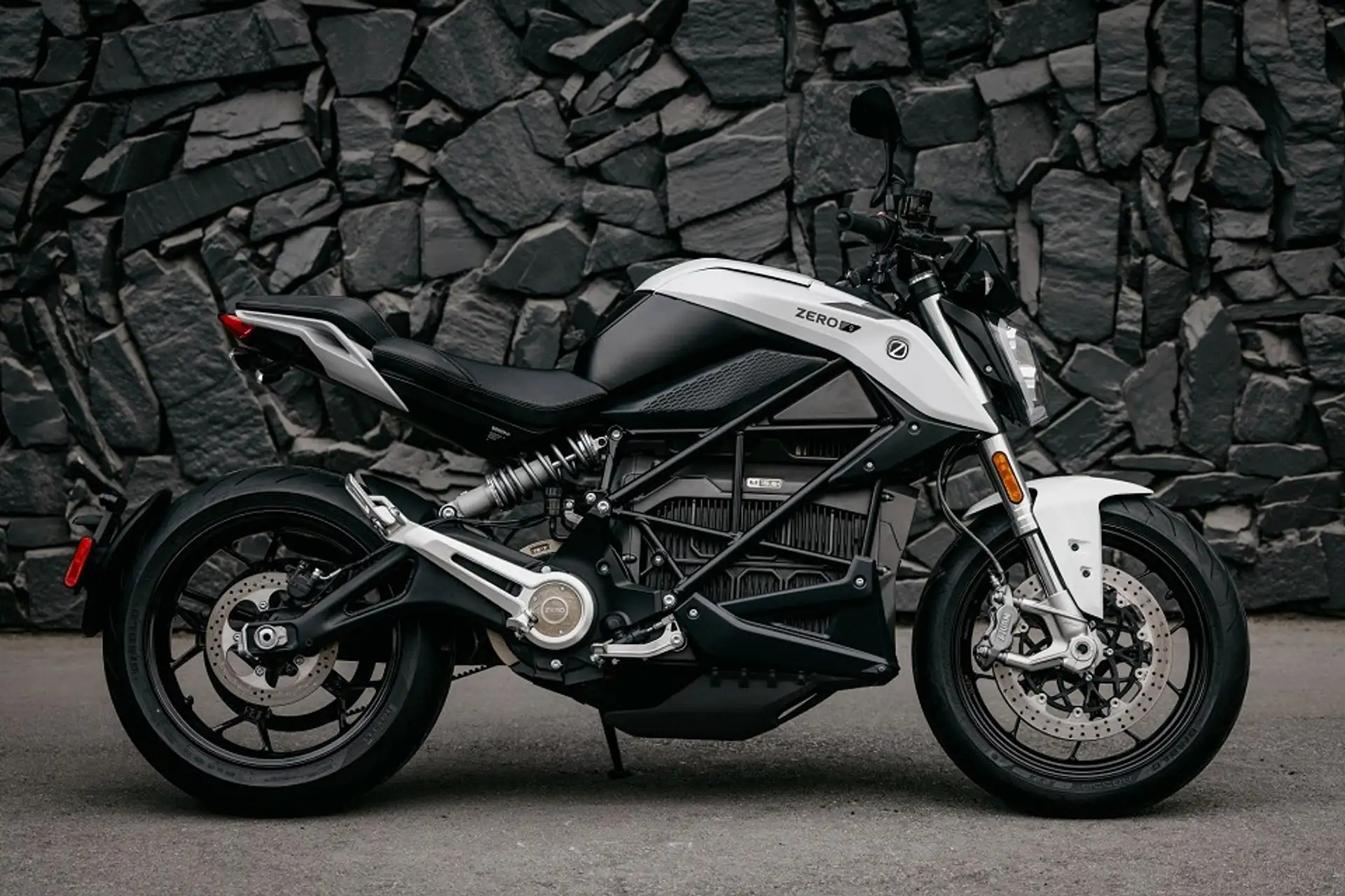 2026 Zero Zero SR/S 15,6+ 2026 3,3 KW Ladung FS: A1 / B196
