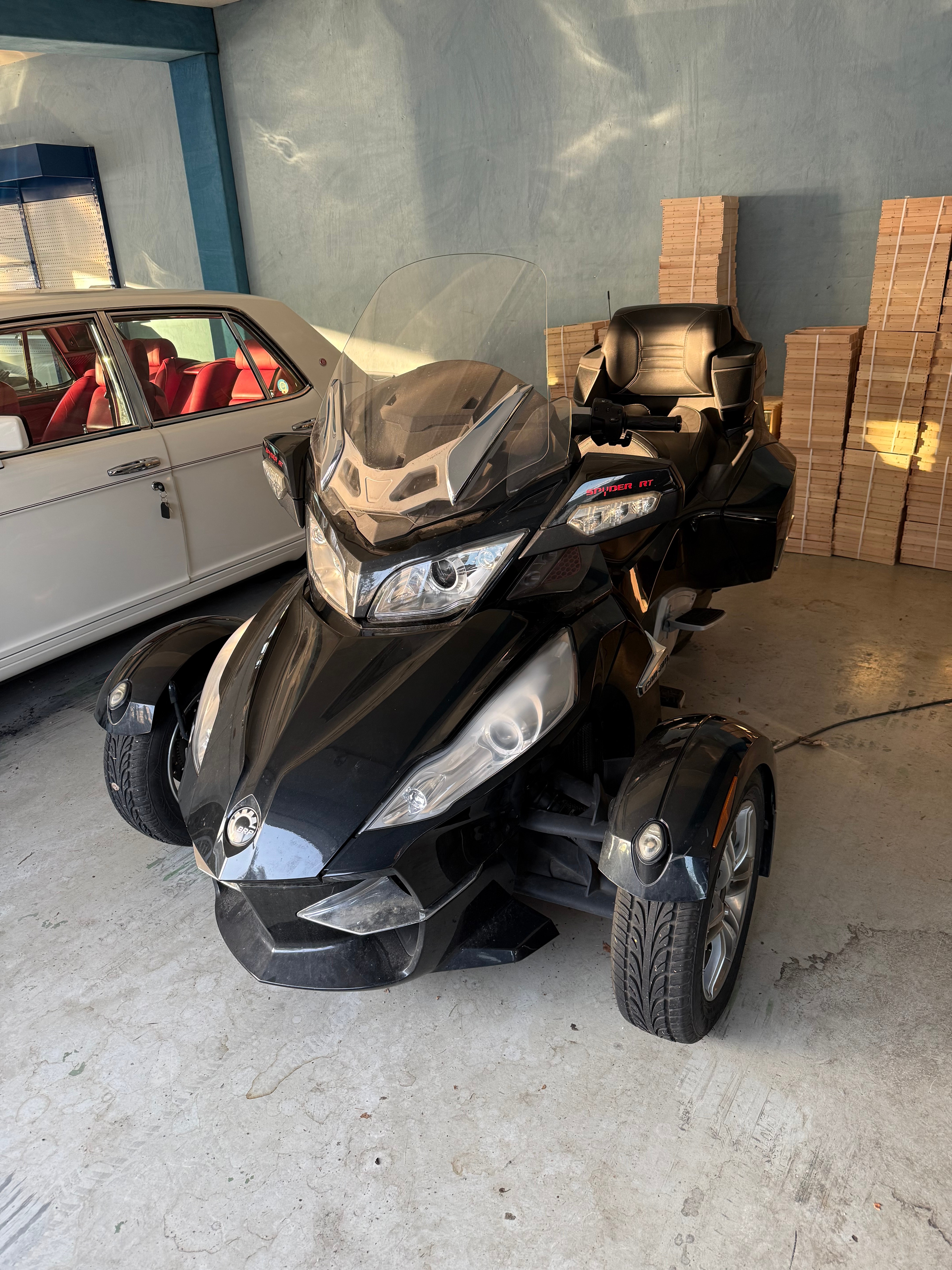 2011 CAN-AM Spyder Spyder RT-S SE5 photo 2