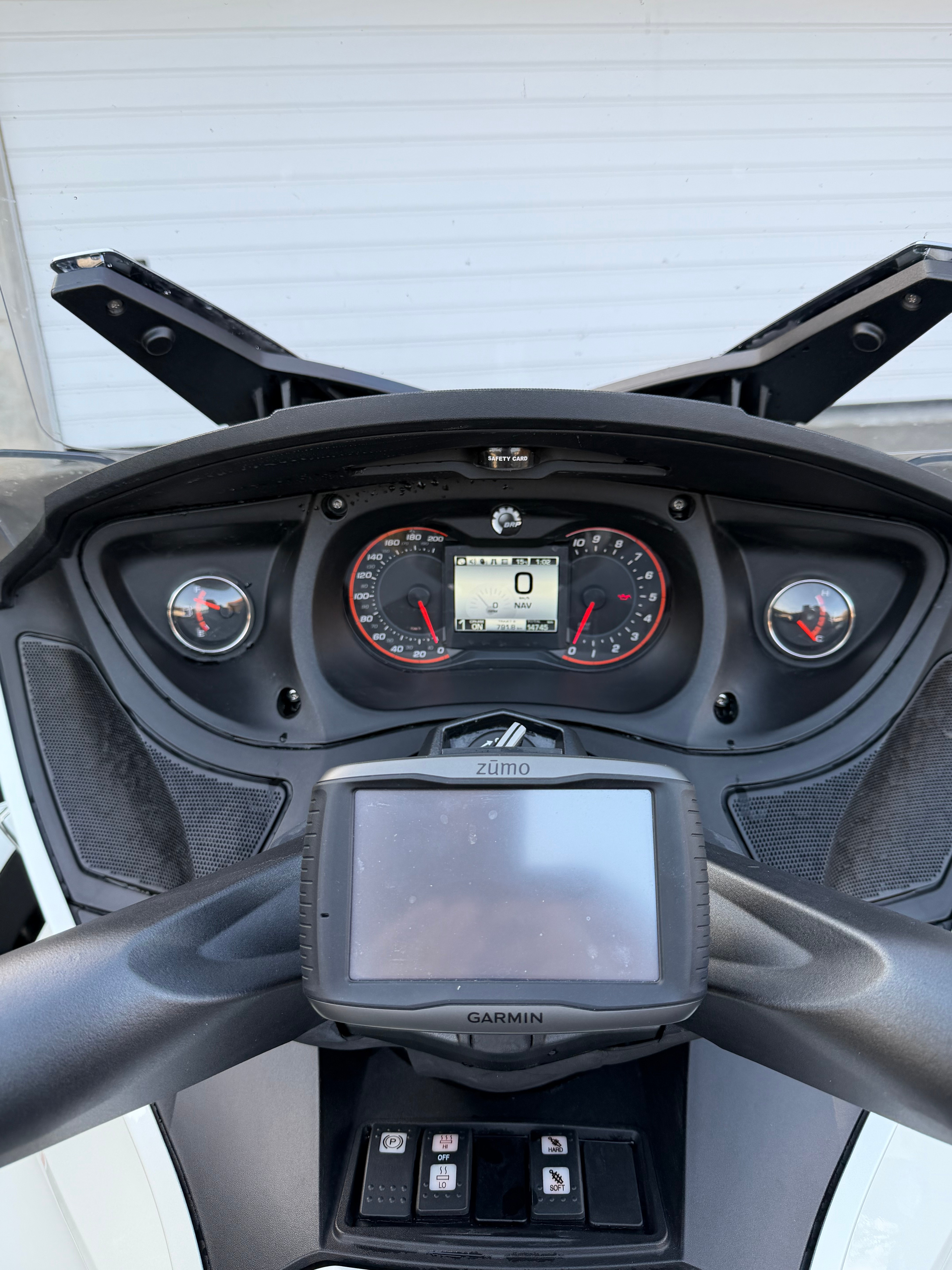 2017 CAN-AM Spyder Spyder RT-LTD SE6 photo 4