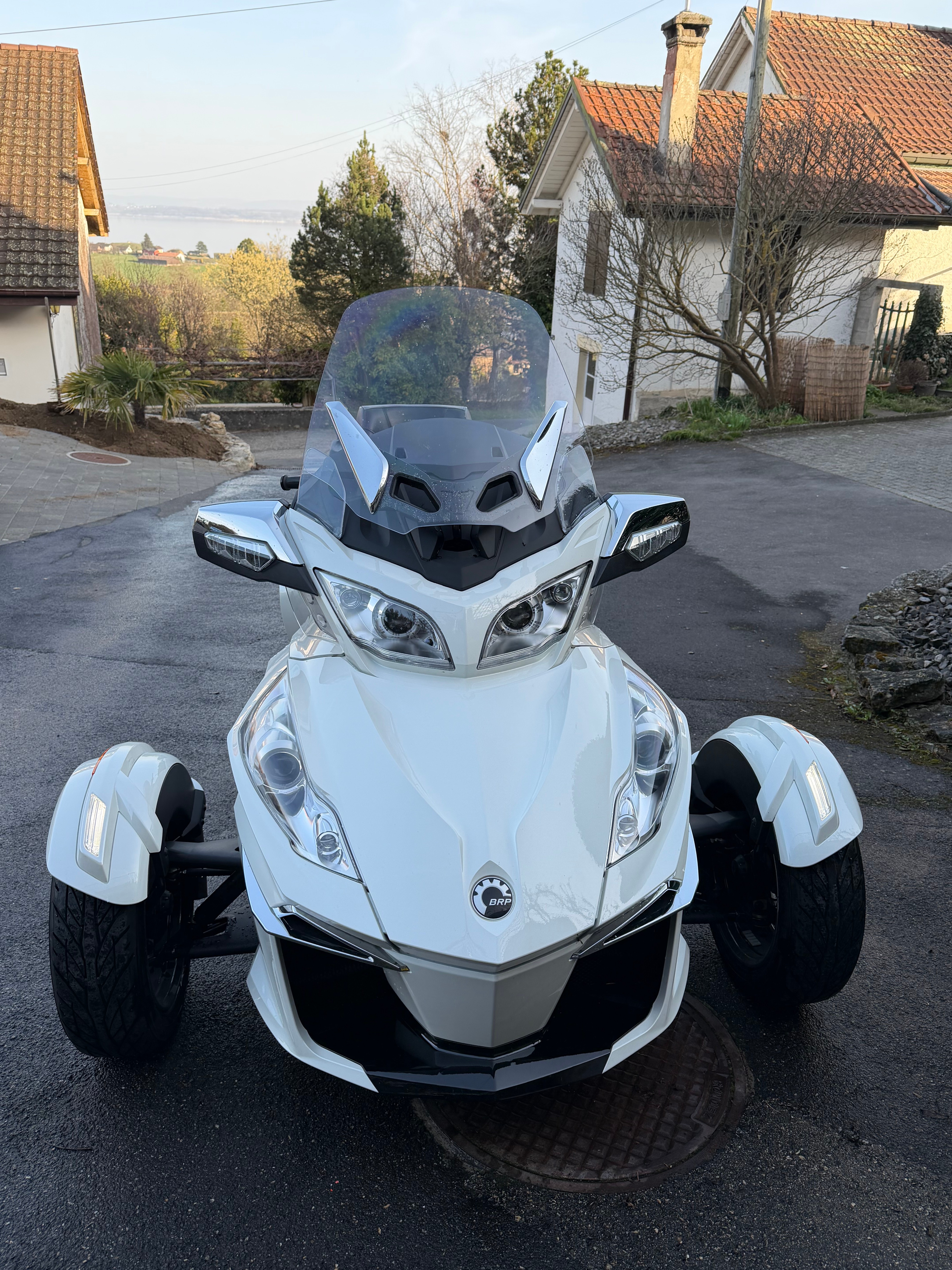 2017 CAN-AM Spyder Spyder RT-LTD SE6 photo 6