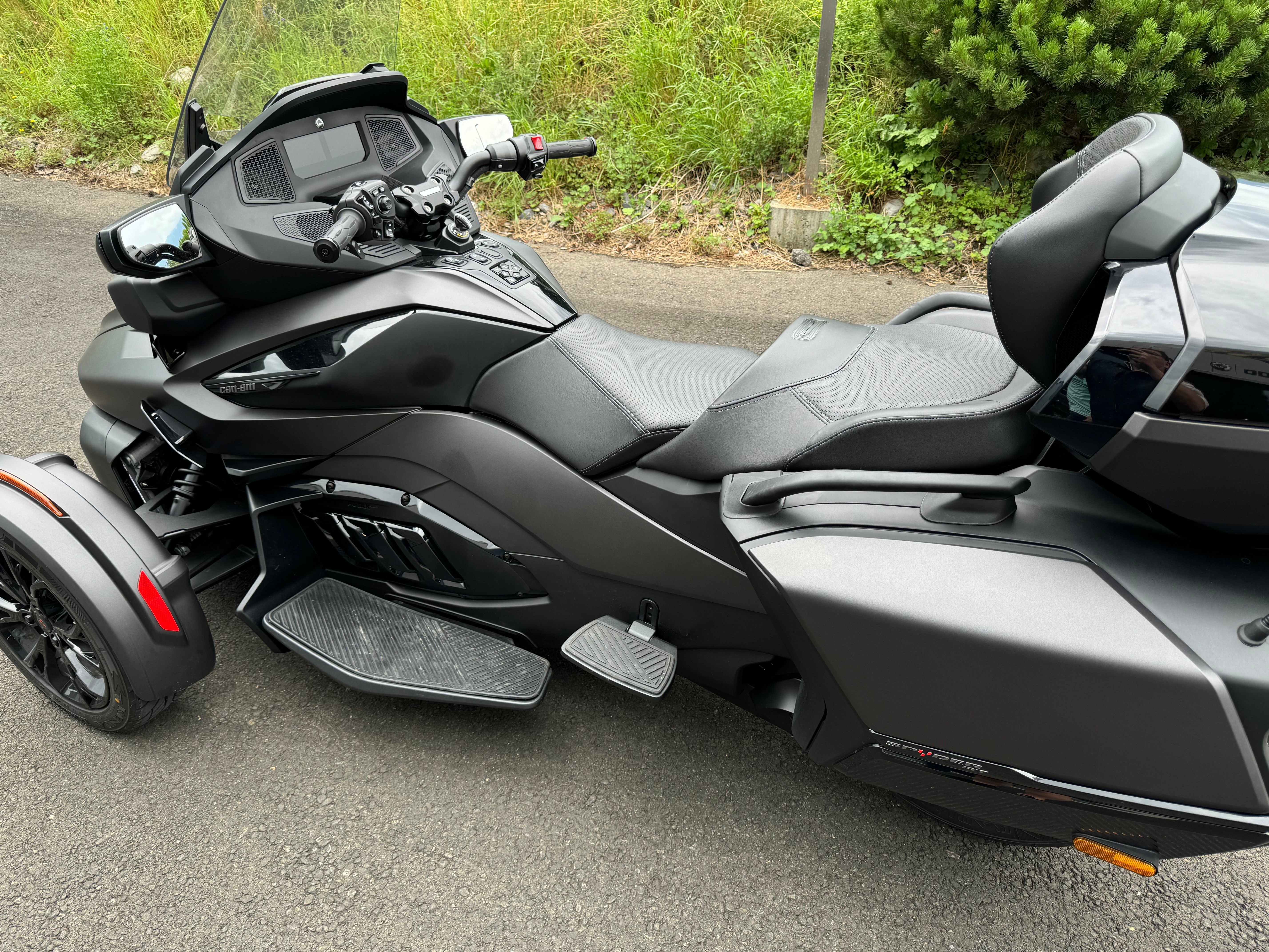 2023 CAN-AM Spyder Spyder RT-LTD Dark Edition SE6 photo 5